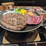 とろけるハンバーグ 福よし - 料理写真: