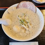 ピュアレストラン - 濃厚鶏煮干しラーメン＋煮卵＋ニンニク背脂　1300円