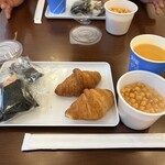 東横INN  - 料理写真:100%オレンジジュースうまっ