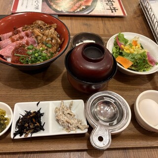 ローストビーフとハンバーグ YOSHIMI_1