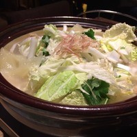 おもてなしとりよし 西新宿店 - 鶏鍋です。