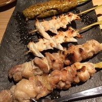 おもてなしとりよし 西新宿店 - 手前に写っている串外しフォーク。ほしい･･･