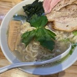 らーめん改 - 葉っぱが美味い