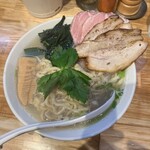らーめん改 - ワカメの量も凄い
