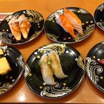 北々亭 - 料理写真:いくら　484円/炙りサーモン　297円/サーモン　253円/　/たまご　143円/えんがわ焦がし醤油　352円/甘えび　253円　　　
