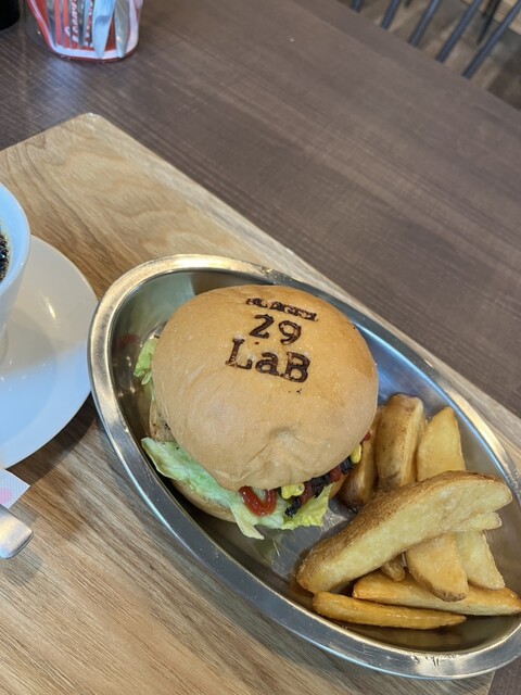 29LaBBURGER 下堤町店 （ニクラボバーガー） - 北鉄金沢/ハンバーガー