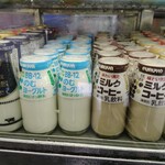 パンと牛乳の店 ミルクスタンド - こちらが飲んだヨーグルトドリンク。
