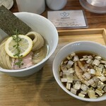 ユナイテッド ヌードル アメノオト - 昆布水つけ麺醤油1,170円