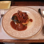 ビストロ　プティラパン - 熱々のアバ煮。