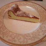 ビストロ　プティラパン - 青チーズケーキ。