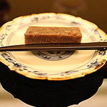 由庵 矢もり - 甘さ控えめ「蕎麦蒸し羊羹」