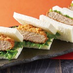 果実屋珈琲 - ジューシーメンチカツサンド（4P）