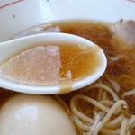 二代目 村岡屋 - スープは鶏がらであっさりしています