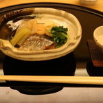 由庵 矢もり - 鰊、自家製蒟蒻、湯葉、筍、せりの炊き合わせ