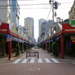 由庵 矢もり - 月島の「もんじゃ通り」を進み…