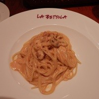  ラ･ベットラ･ダ･オチアイ イケブクロ - これまた名物ウニのパスタ