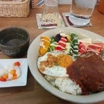 Fujiyama Purin - 近江牛ハンバーグのロコモコ丼