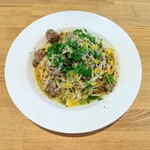 カメイサンのカフェ - とうもろこしの白ボロネーゼ