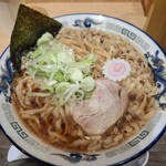 舎鈴 - らーめん（大盛り）