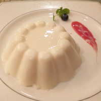 状元樓 横浜中華街本店 - ふかひれコラーゲン入り杏仁プリン