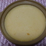 三鴻深瀬菓子店 - 直径１７センチの土鍋にプリンがたっぷり！