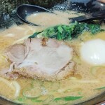 横浜家系ラーメン 銀家 - 料理写真: