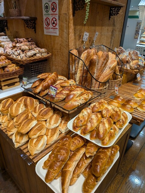 どんぐり 大通店 （DONGURI） - 大通/パン | 食べログ