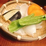 炭火焼肉 福わらひ2 - お野菜はおかわりできる