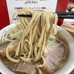 ラーメン二郎 - 麺も完璧。でもやっぱり神田神保町は、やわめにするのが好き！