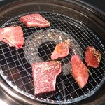 老舗精肉店直送 岡崎焼肉 飛騨牛の奴隷 - 