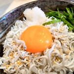 華壱 - しらす丼