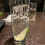 bar SolaS - ジンリッキー(少し飲んだ後)