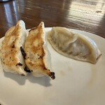 あおぞら銭函3丁め - 三粒餃子（ジャンボ餃子）