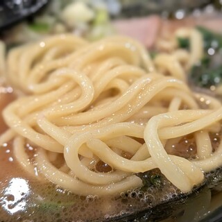 横浜家系ラーメン 麺家 福増_1