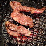 京やき肉よし田 - ハラミが焼けています