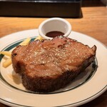 マロリーポークステーキ - 高尾山セットの大麦仕上三元豚1699円
