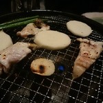 大阪とらふぐの会 はなれ - 炭火で焼く