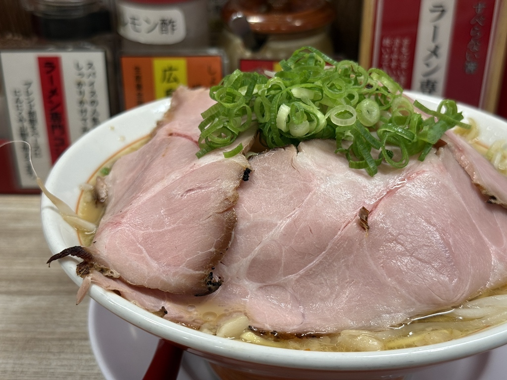 らーめん 専門 店 煮干 し と 豚