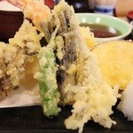Daikokuya - 天ぷら定食 1296円。