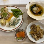 亀の井ホテル - ビュッフェからチョイスした料理