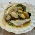 亀の井ホテル - ホタテ貝焼き　サザエの壺焼きをプラス