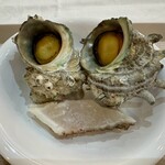 亀の井ホテル - サザエの壺焼き