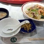 悠苑 - 五目餡かけ焼きそば