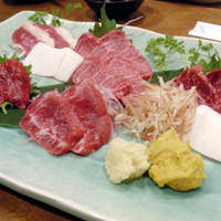 馬春楼 北新地総本店 - 馬刺し