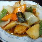 新華苑 - 酢豚までついてるんですよね。