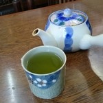 よしや食堂 - お茶は急須で