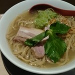 麺や 七彩 - 塩らーめん 中盛（￥800）