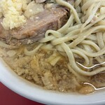 ラーメン二郎 - 非乳化スープのキレ、分厚い出汁の豚汁。レベルが違います。