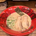 ラー麺ずんどう屋 - 料理写真:元味らーめん(並 ちぢれ麺) 860円