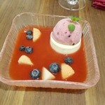 シャトン - 苺のスープとパンナコッタ ダブルベリージェラートと共に